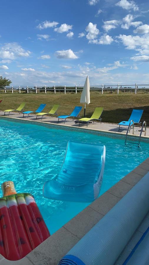 Kourline Villalunoterie Futuroscope Piscine Spa Oyre Eksteriør billede